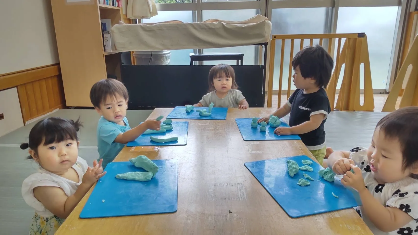 すみれ大組　初めての粘土遊び✌